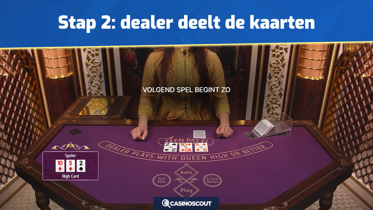 Dealer deelt de kaarten in Teen Patti Live